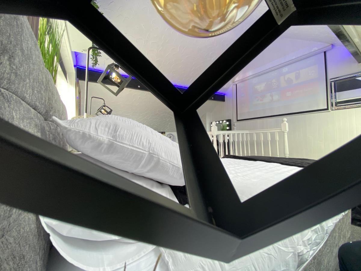 New…The Hottub House Blackpool Pleasure Beach Екстериор снимка
